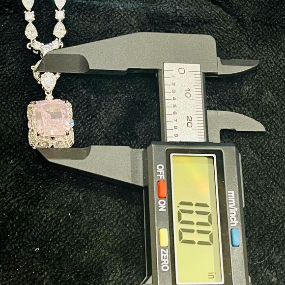 Rare pink crystal beautiful custom designed detachable charm cocktail necklace - Picture 8 of 14